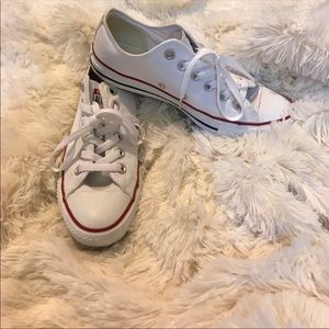 *WEEKEND FLASH SALE* White converse